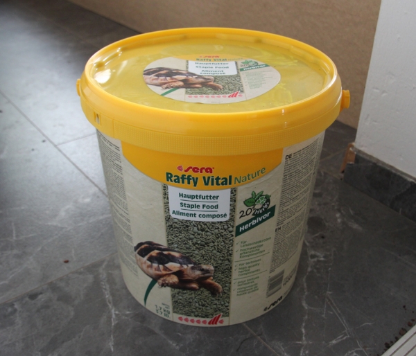 Sera raffy Vital Pflanzenfutter für Landschildkröten 1,7kg Großer Eimer
