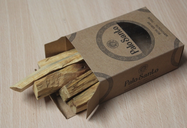 Palo Santo Peru Holzstücke im Karton 70g