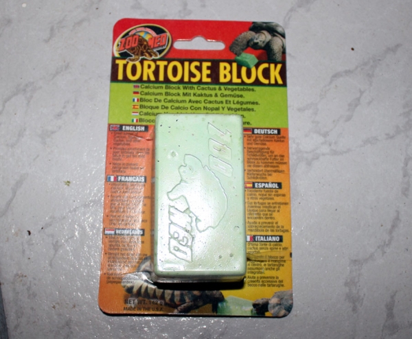 Tortoise Block Kalziumblock (Calcium) gefüllt m. Kaktus und Gemüse