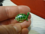 Anstecker / Pin Landschildkröte Größe 2x1,3cm